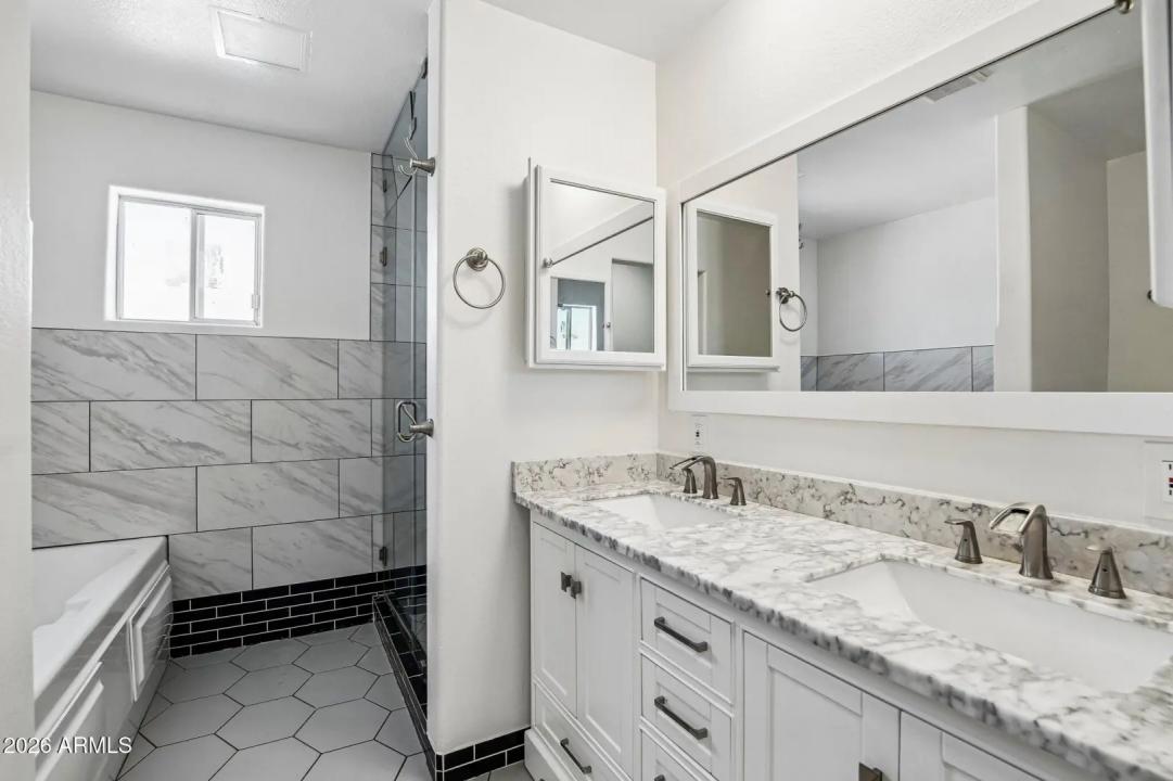 Real Estate Picture 13