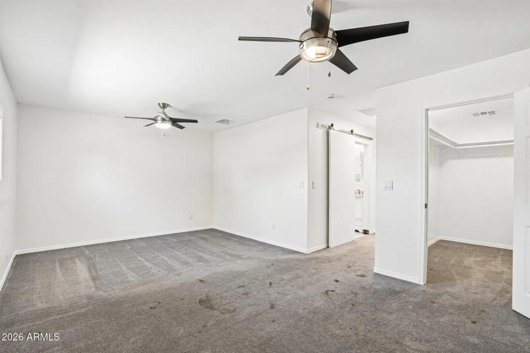 Real Estate Picture 12
