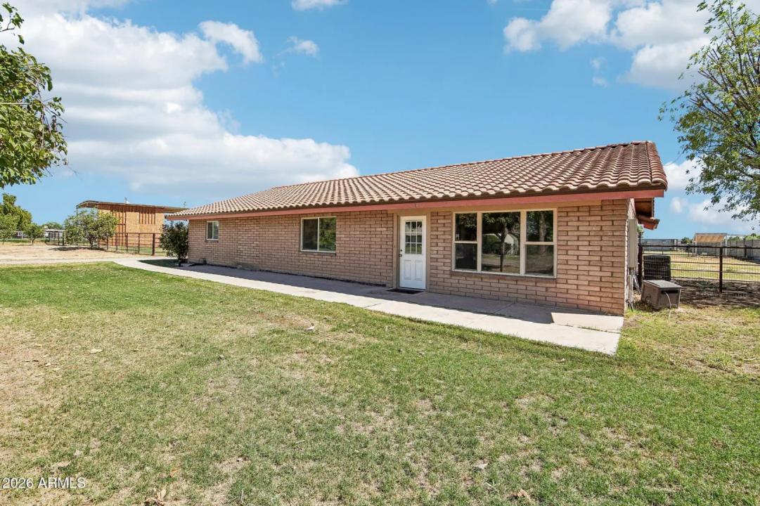 Real Estate Picture 28
