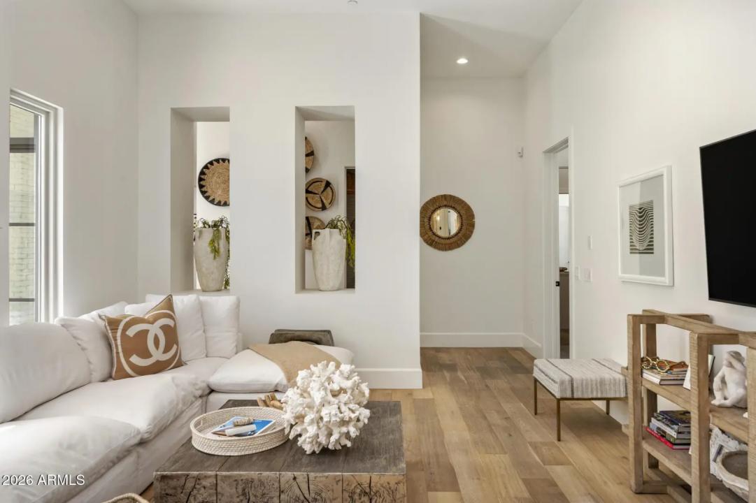 Real Estate Picture 36