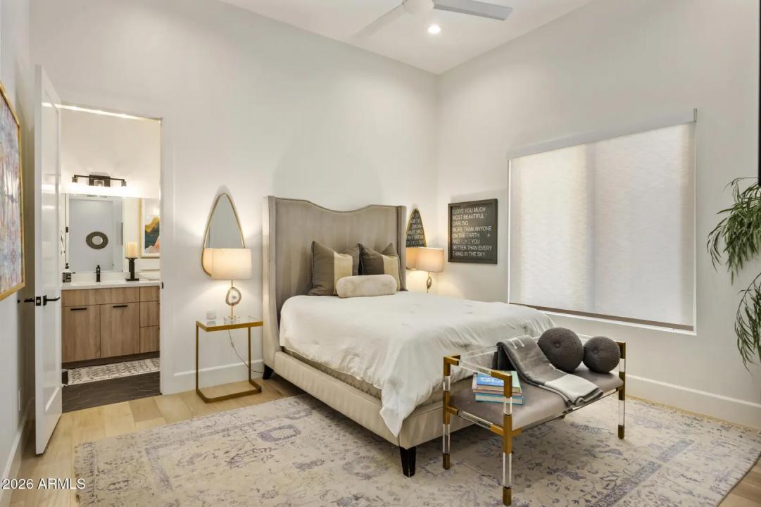 Real Estate Picture 33