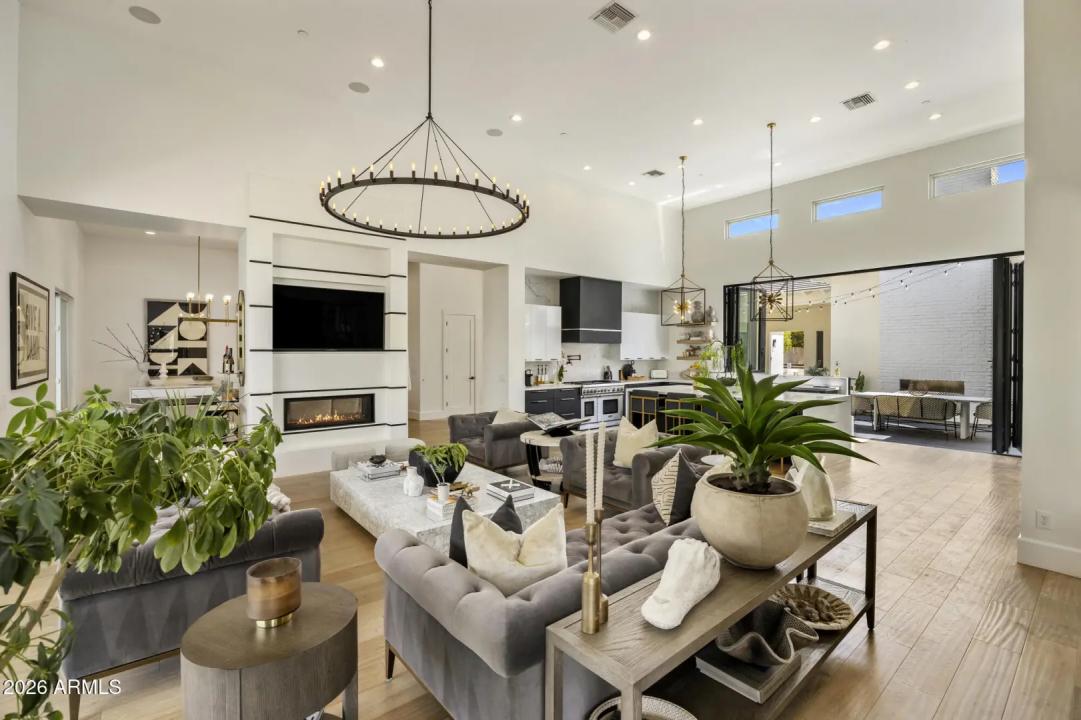 Real Estate Picture 15