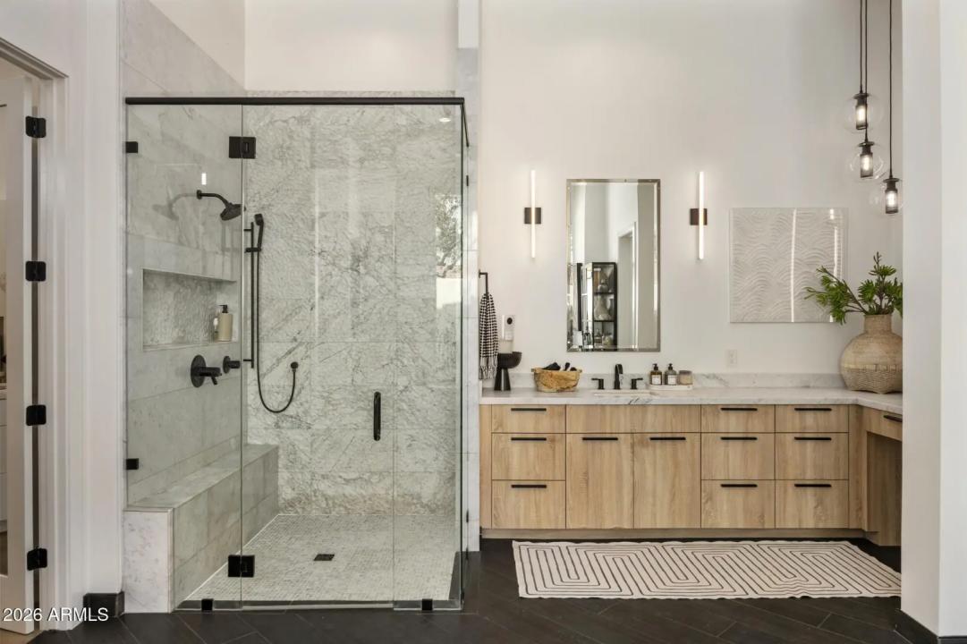 Real Estate Picture 27