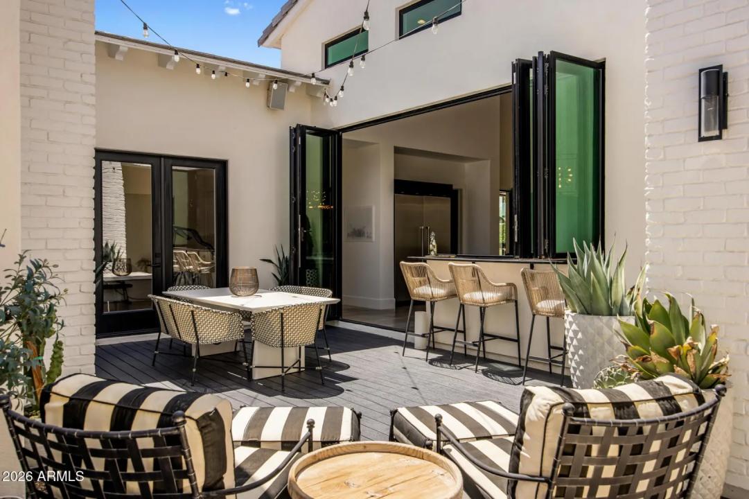 Real Estate Picture 10