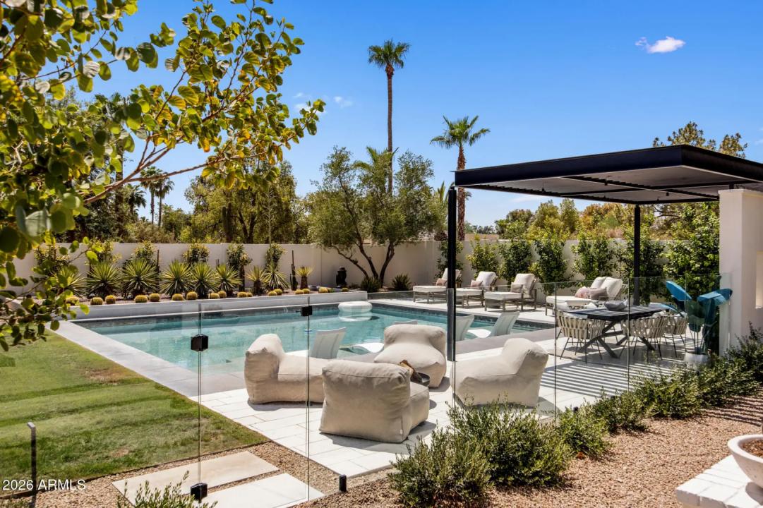 Real Estate Picture 1