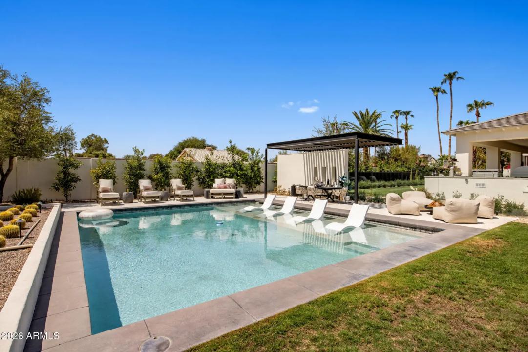 Real Estate Picture 44