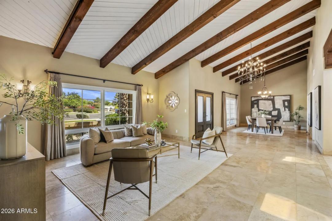 Real Estate Picture 14