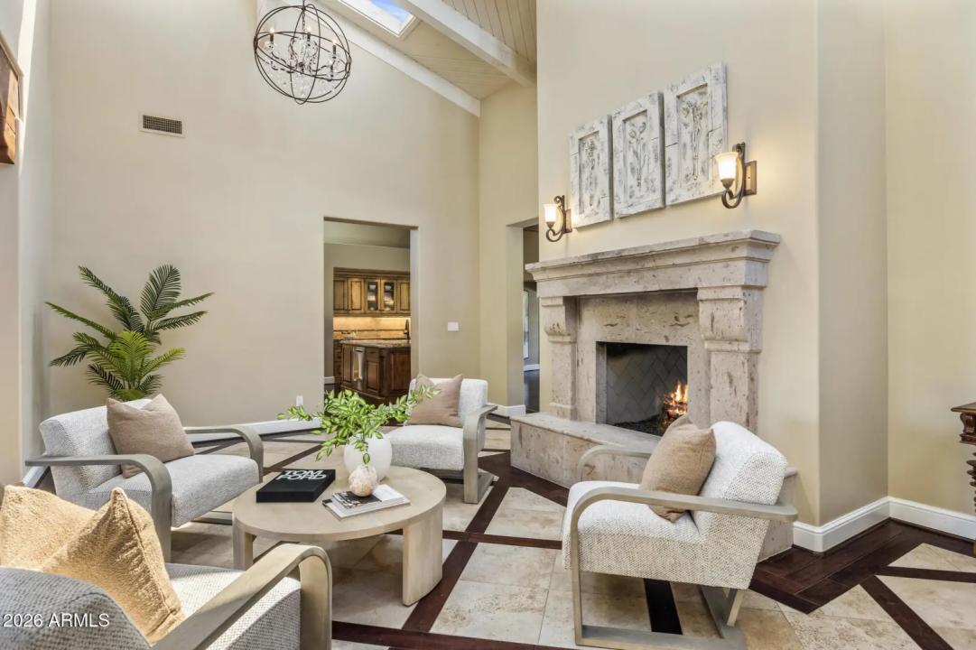 Real Estate Picture 10