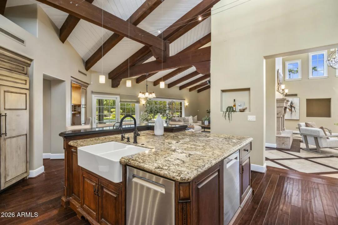 Real Estate Picture 16