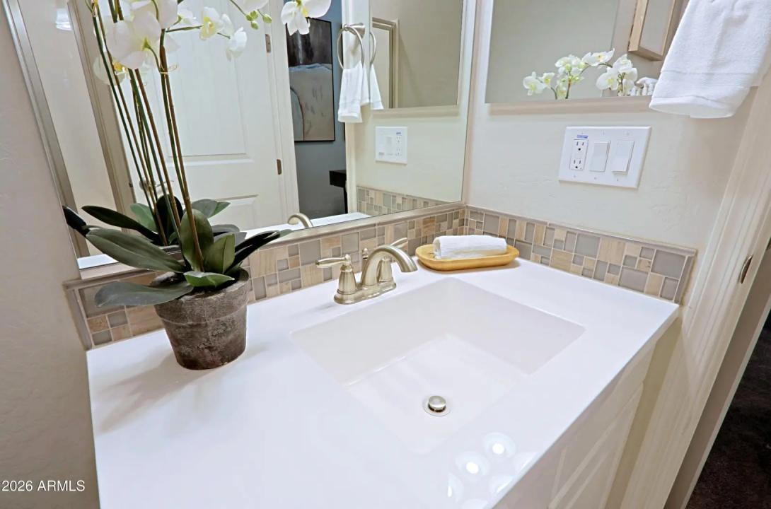 Real Estate Picture 27
