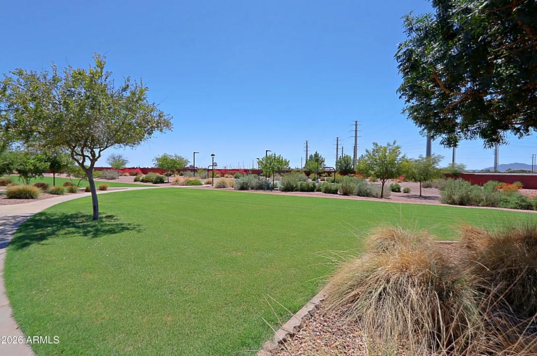 Real Estate Picture 50