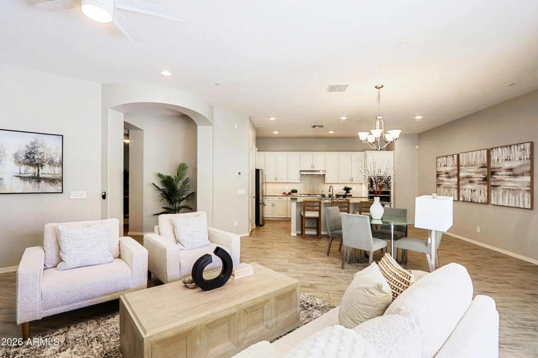 Real Estate Picture 15
