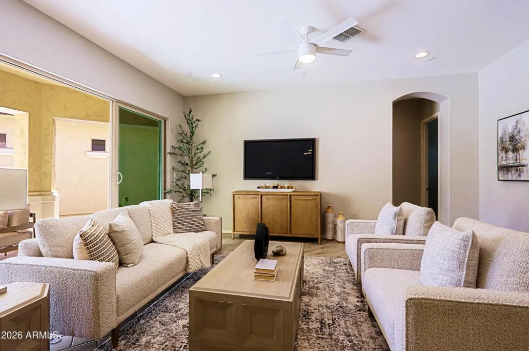 Real Estate Picture 16