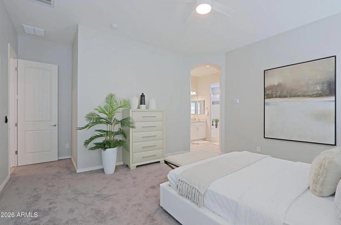 Real Estate Picture 23