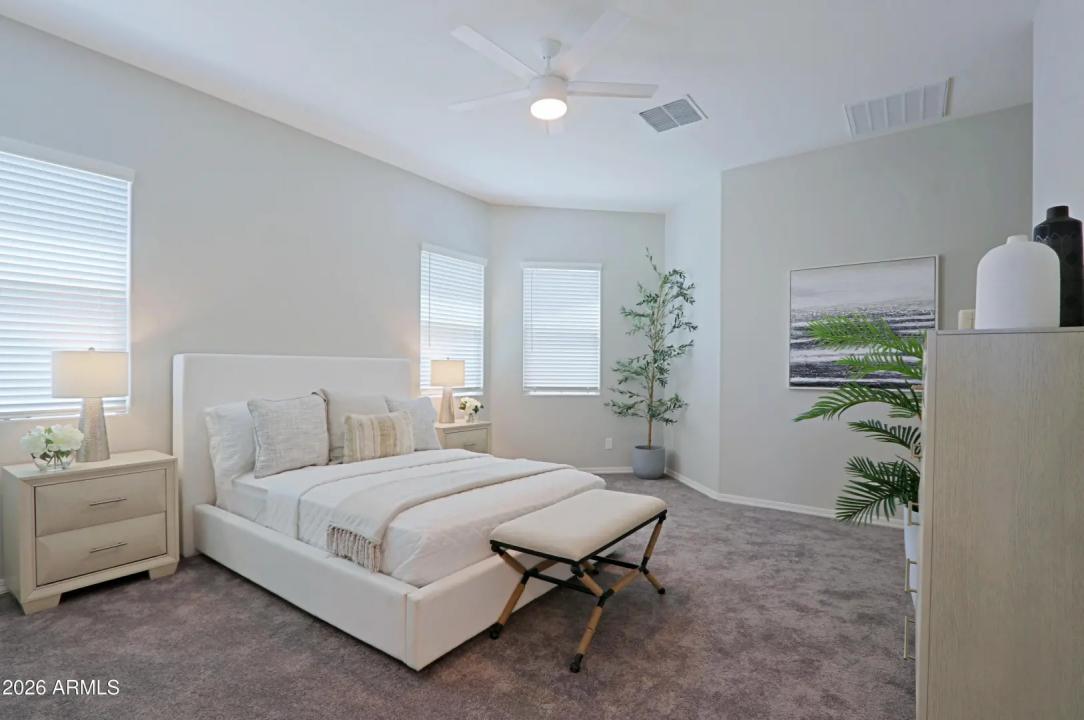 Real Estate Picture 24