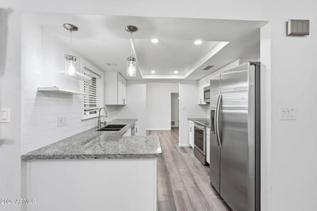 Real Estate Picture 11