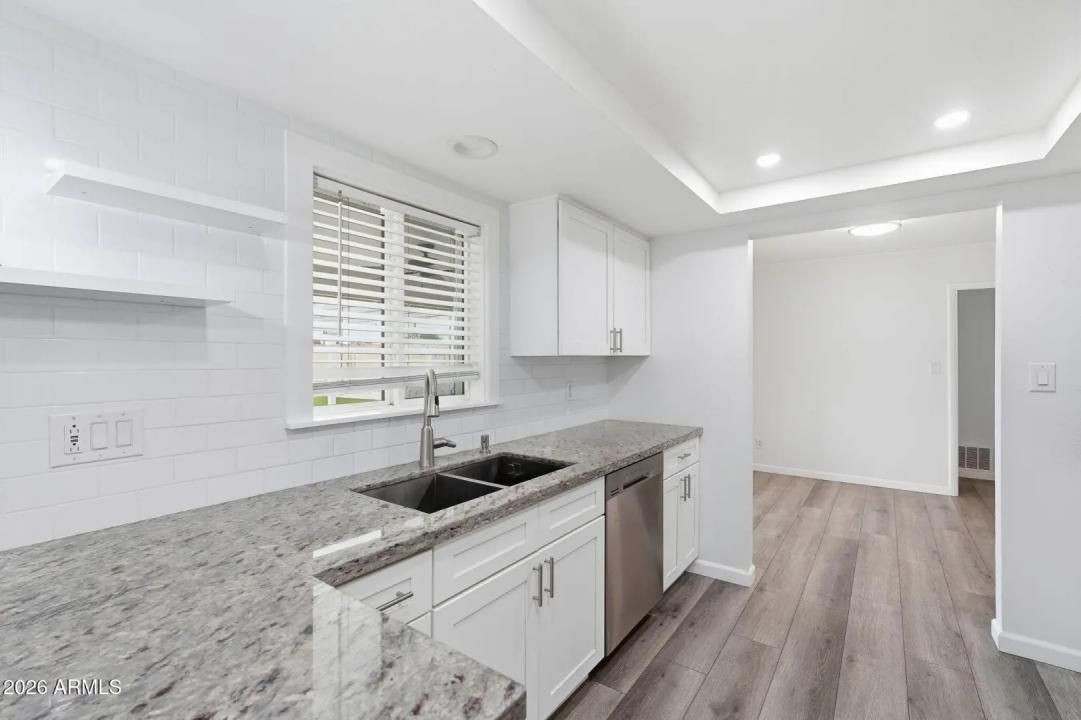 Real Estate Picture 10