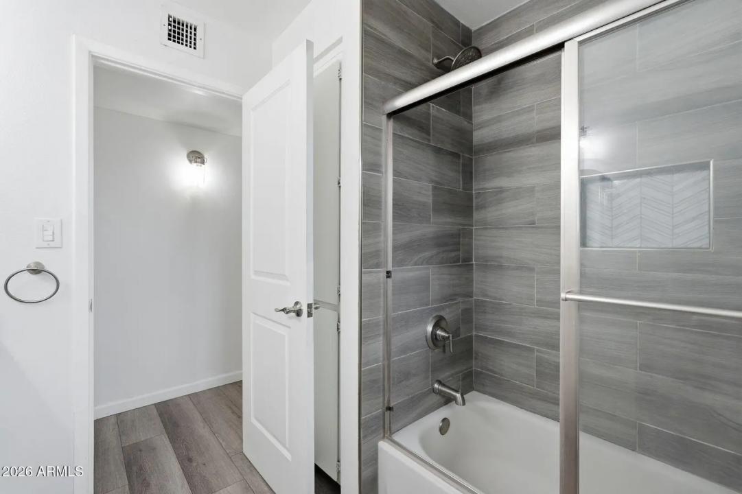 Real Estate Picture 22