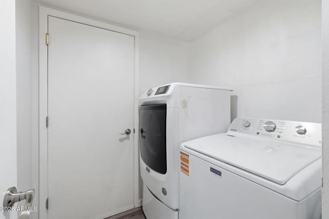 Real Estate Picture 23