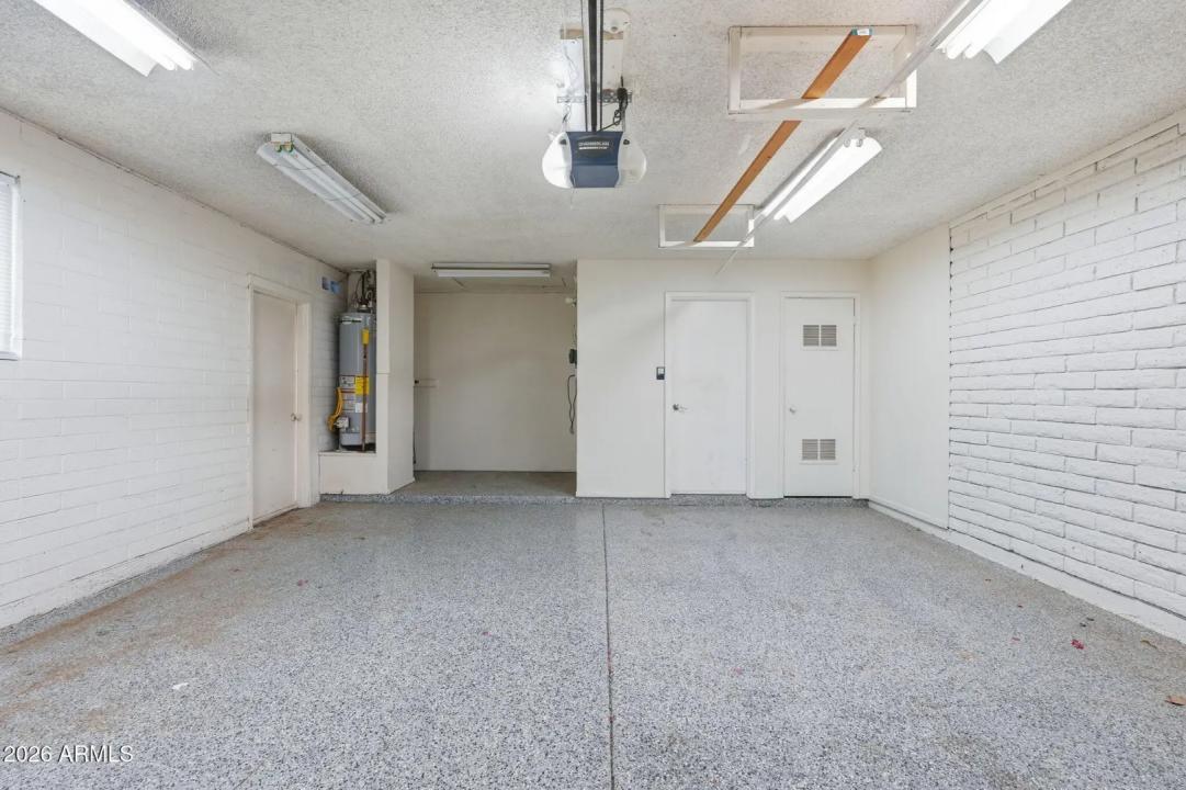 Real Estate Picture 24