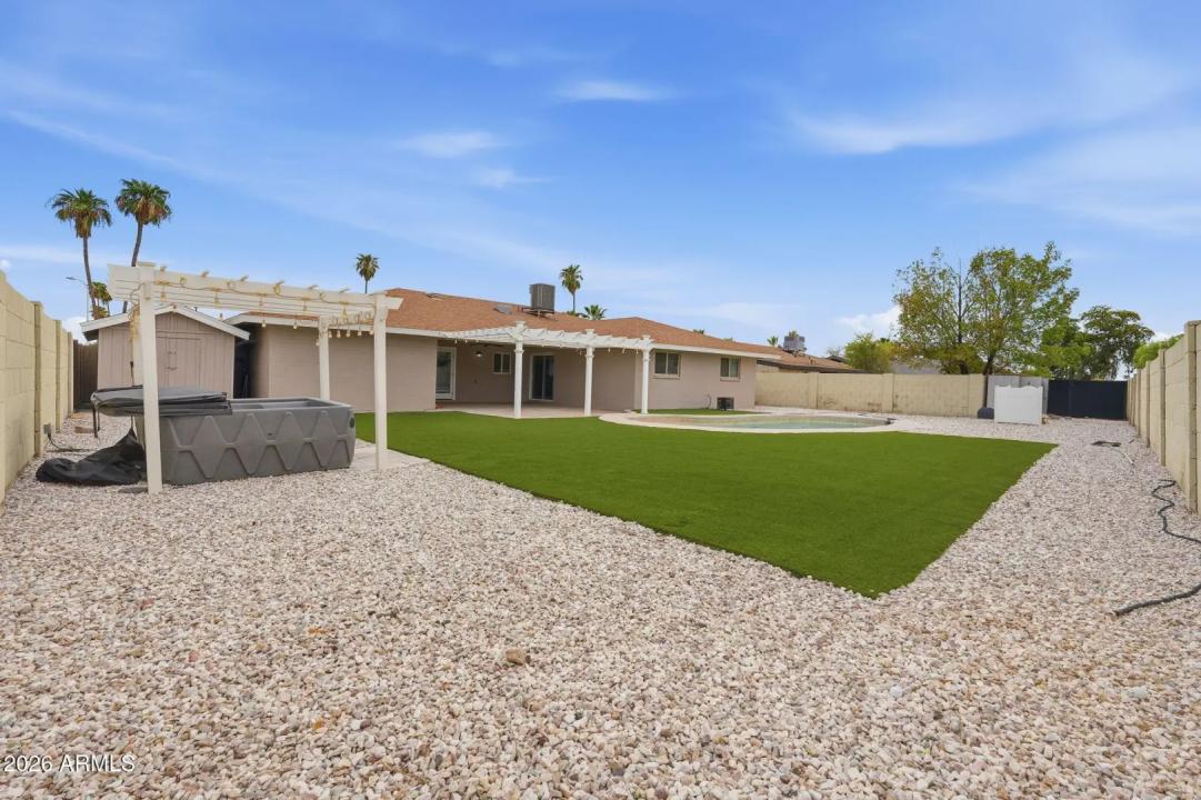 Real Estate Picture 28
