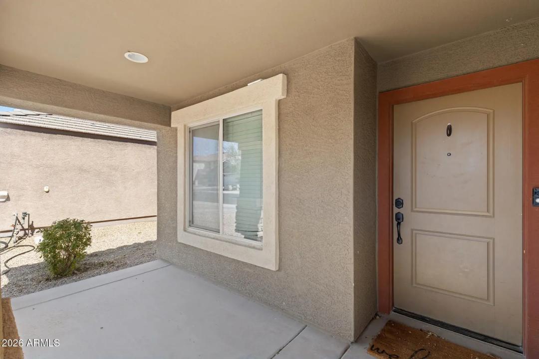 Real Estate Picture 5