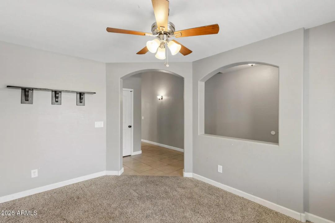Real Estate Picture 9