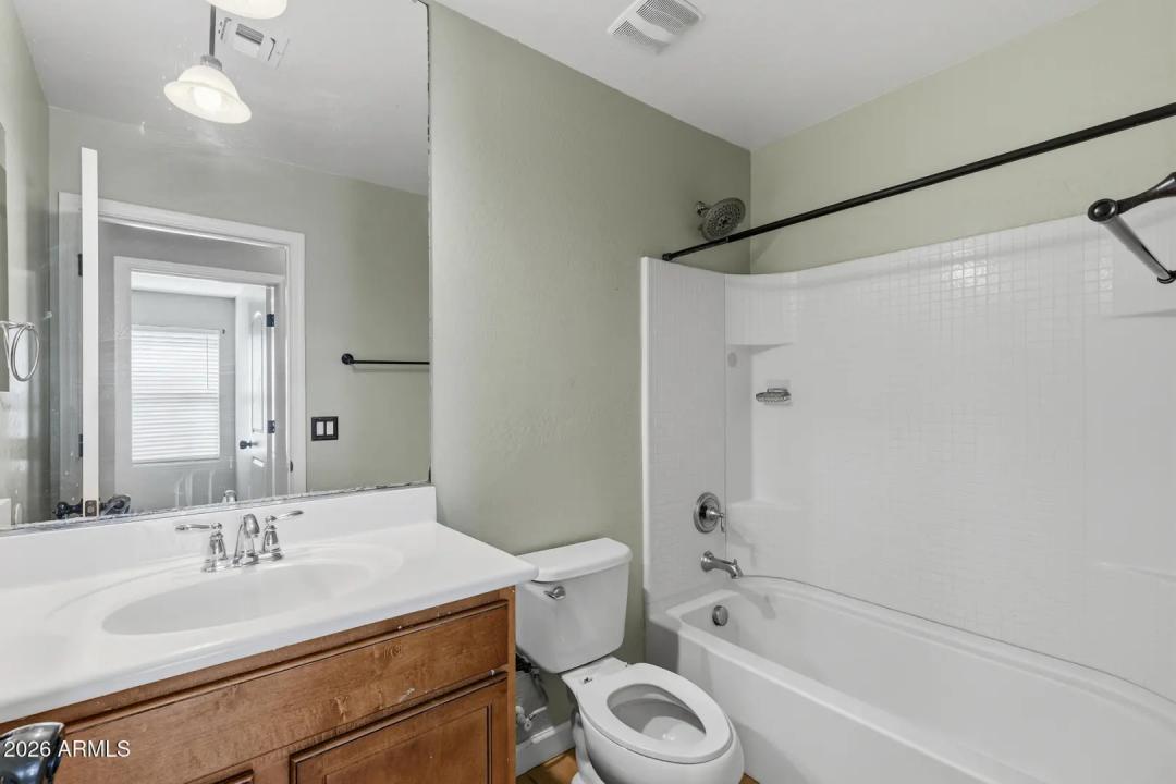 Real Estate Picture 38
