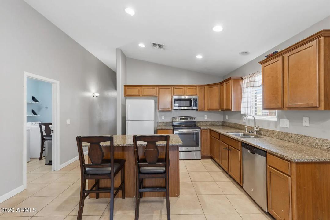 Real Estate Picture 13