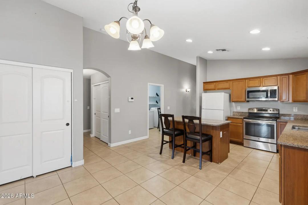 Real Estate Picture 21