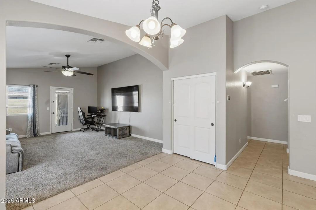 Real Estate Picture 22
