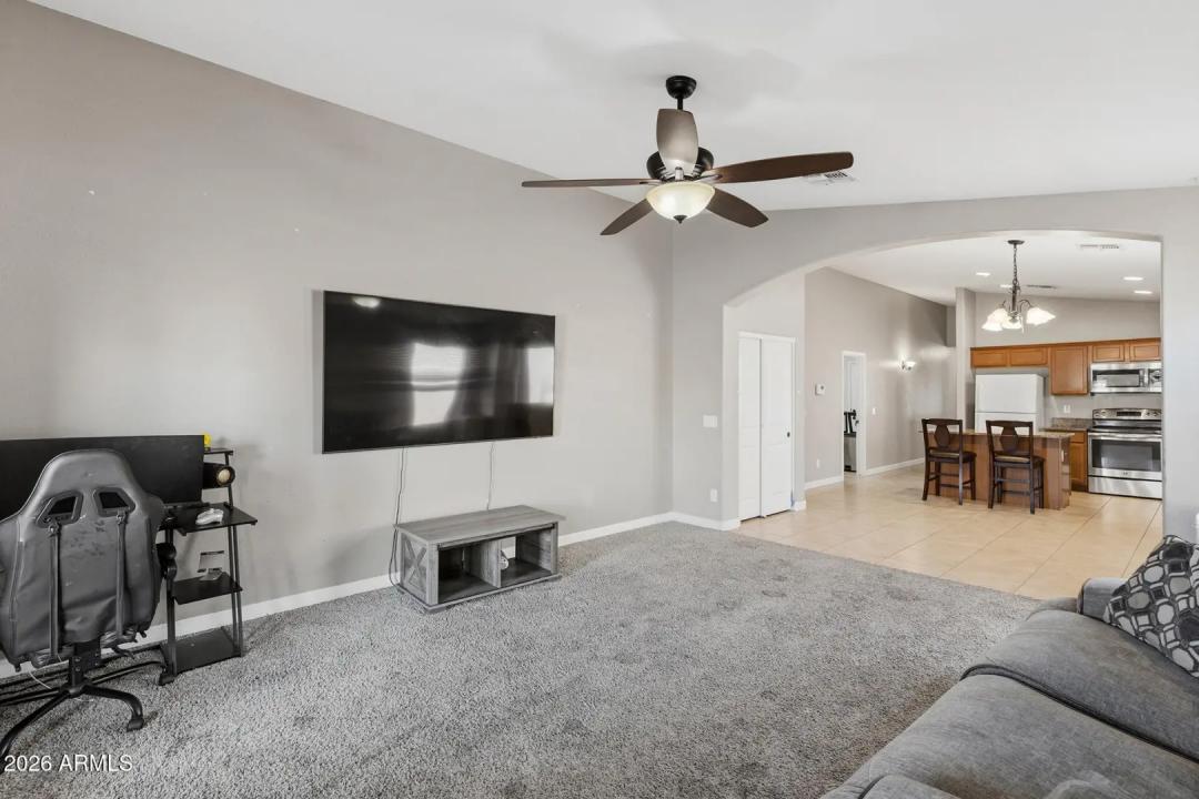 Real Estate Picture 25