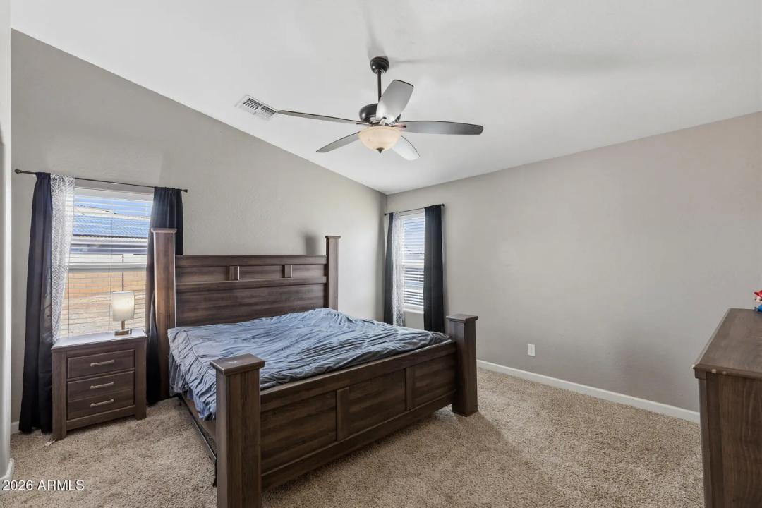 Real Estate Picture 28