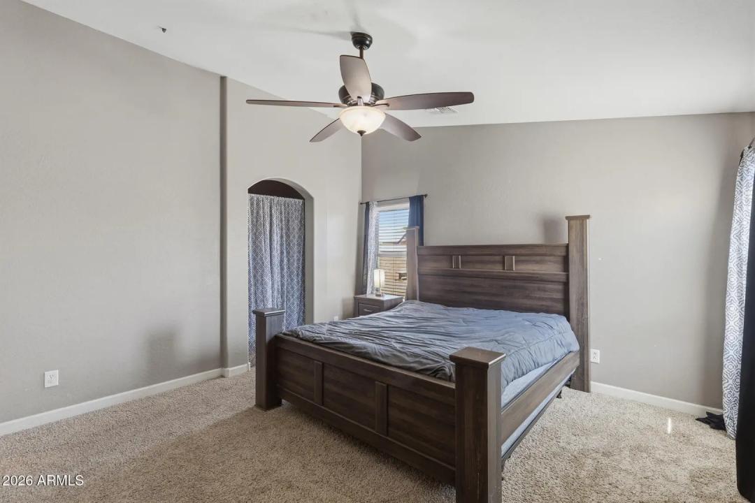 Real Estate Picture 30