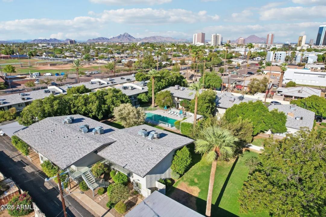Real Estate Picture 40