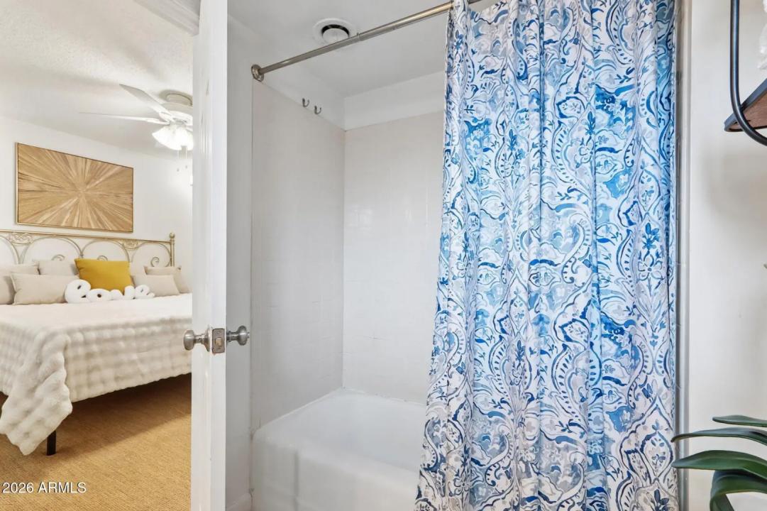 Real Estate Picture 22