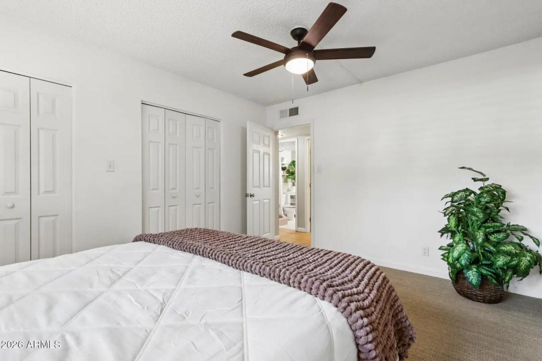 Real Estate Picture 26