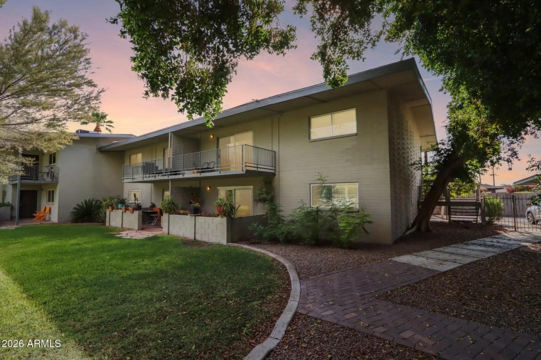 Real Estate Picture 35