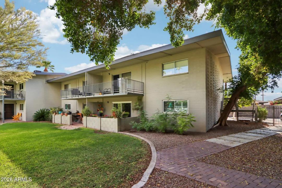 Real Estate Picture 36