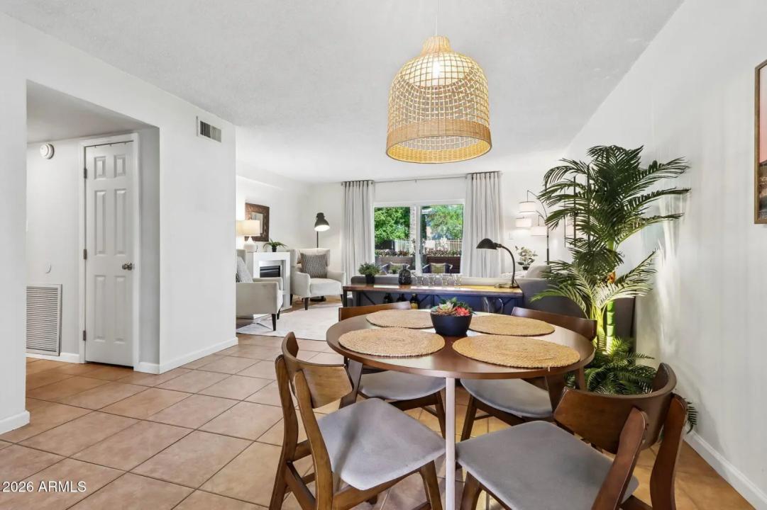 Real Estate Picture 11