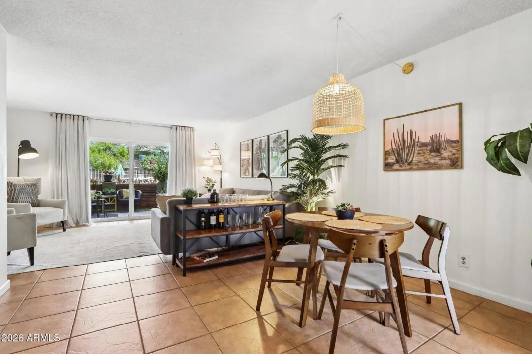 Real Estate Picture 12