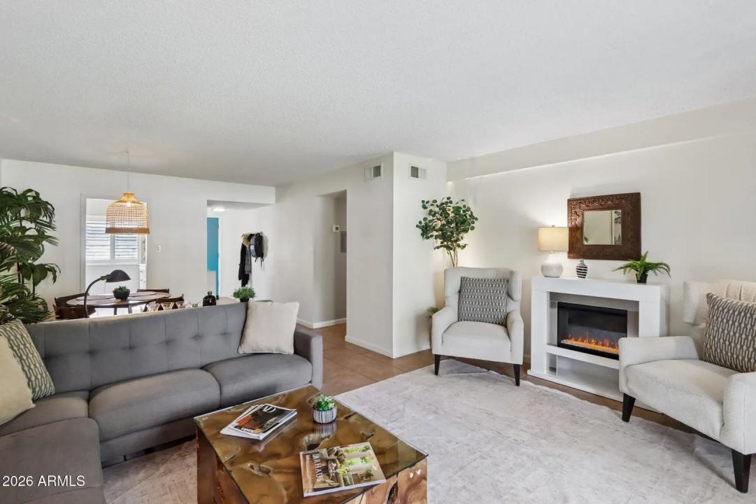 Real Estate Picture 15