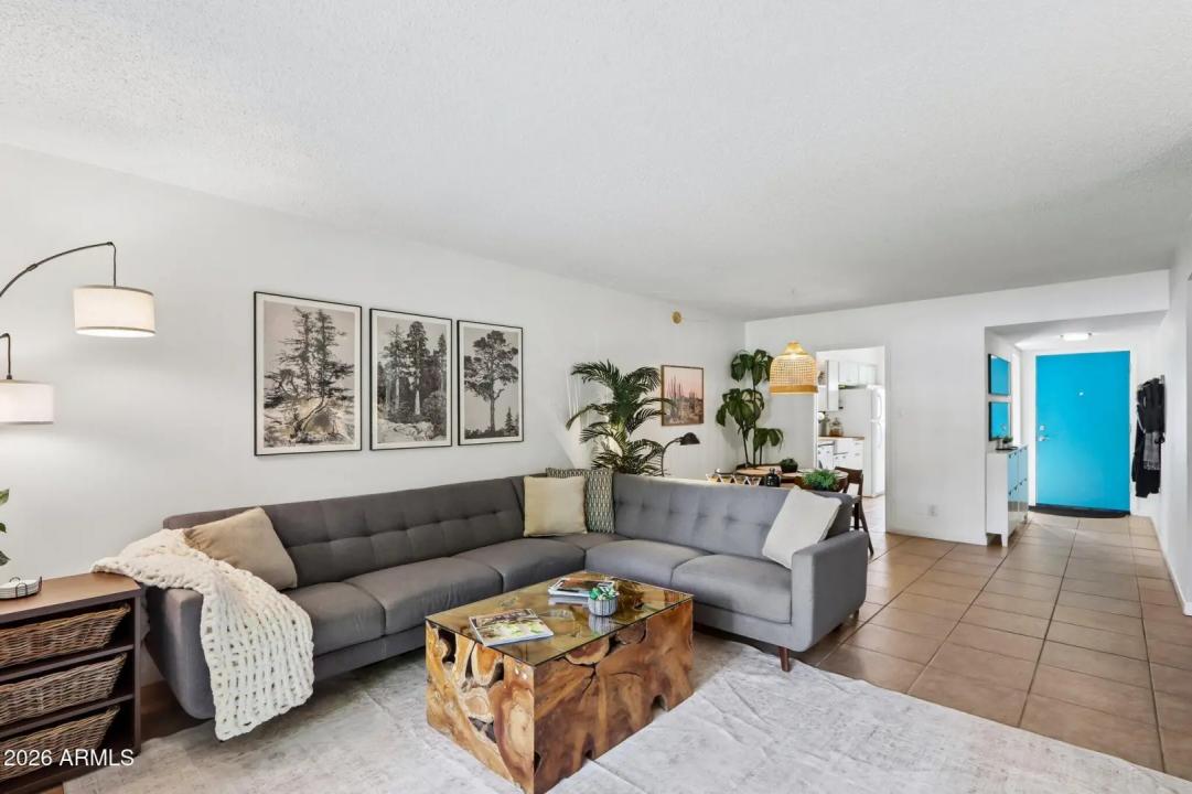 Real Estate Picture 14