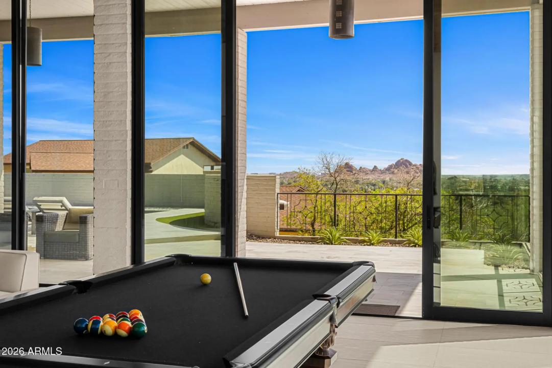 Real Estate Picture 13