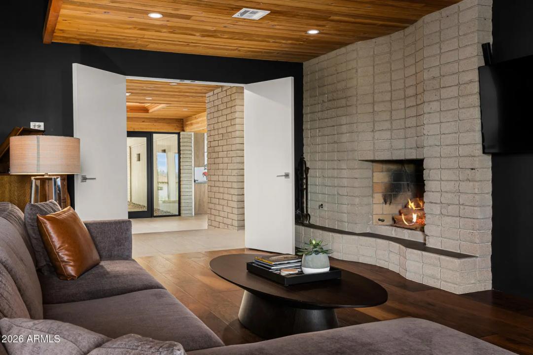 Real Estate Picture 22