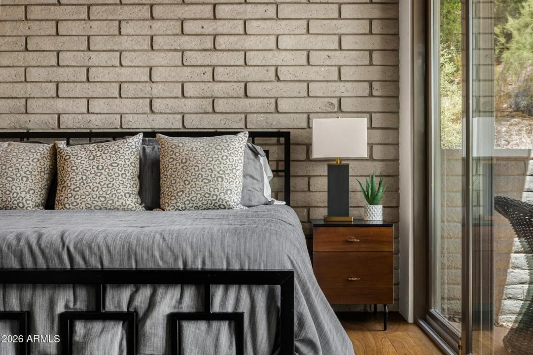 Real Estate Picture 33