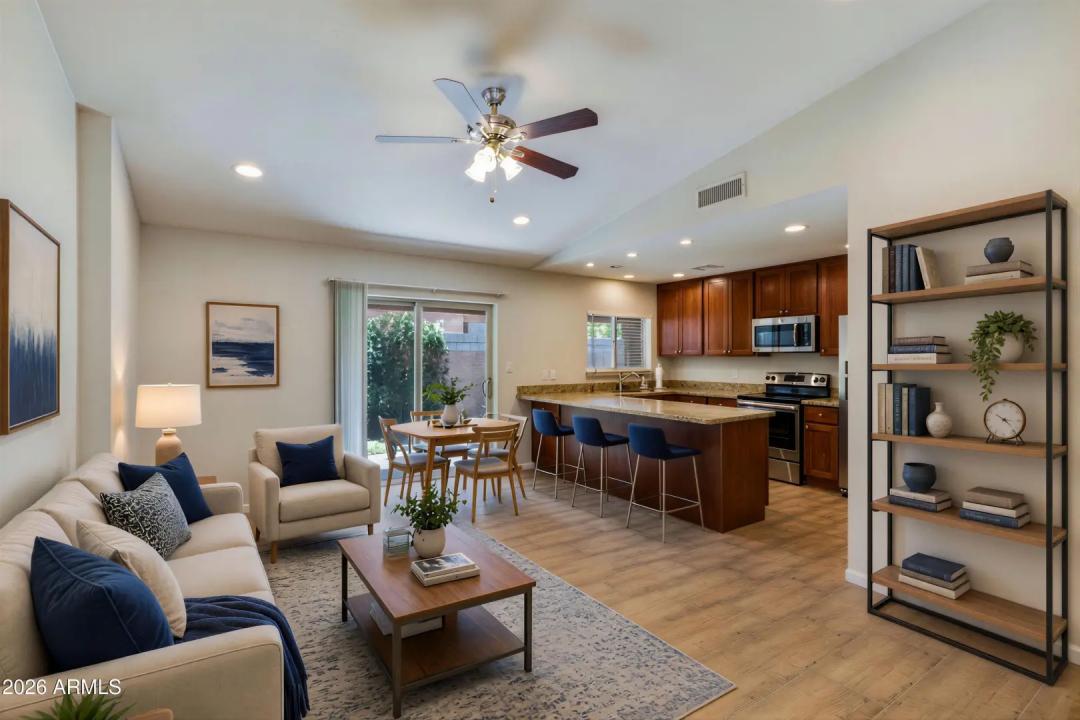 Real Estate Picture 10