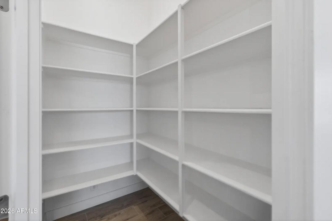Real Estate Picture 18