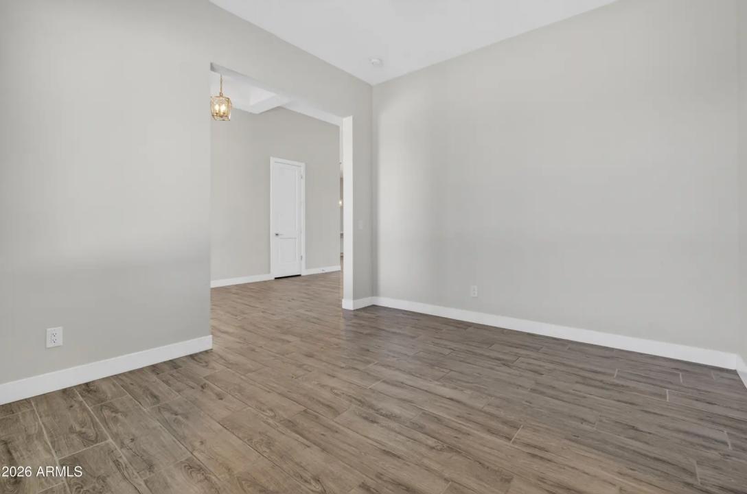 Real Estate Picture 20