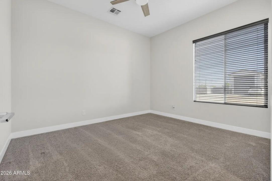 Real Estate Picture 23